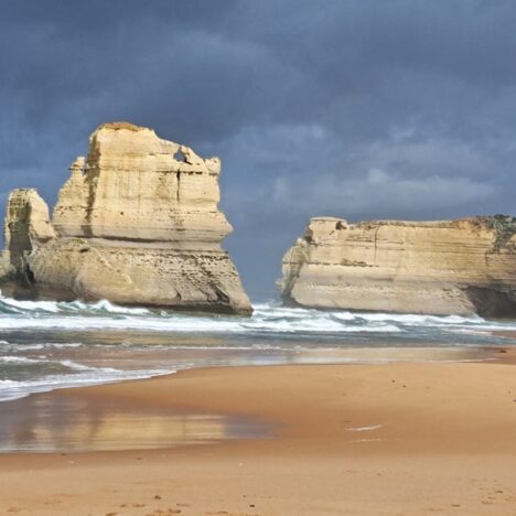 Hanging Rock sans picnic