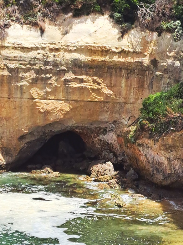 12 Apostles