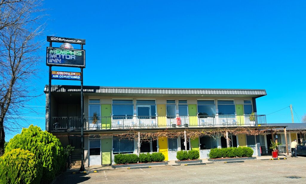 Memphis Motor Inn Parkes