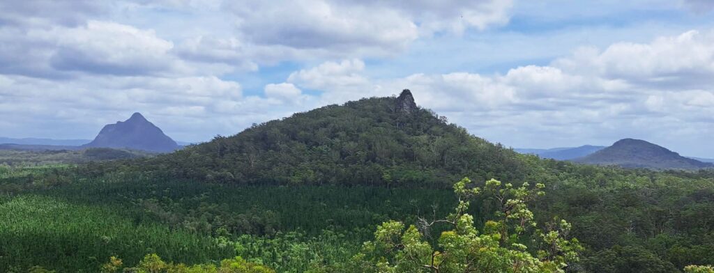 Glasshouse Mountains & Trachyte trail